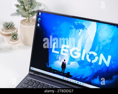 HCMC, VN - Lenovo Legion 5 pour un usage éditorial Banque D'Images
