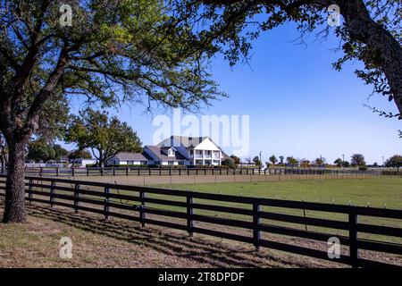 Vue de face de Southfork Ranch, le ranch du téléfilm Dallas Banque D'Images