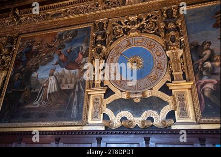 Une grande peinture à l'huile du doge Pietro Loredan Beseeching la Vierge pour la fin de la famine et la victoire sur les Turcs a été peinte par l'artiste vénitien Banque D'Images