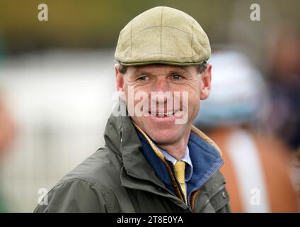 Photo de dossier datée du 12-11-2021 de Jamie Snowden, dont le cheval Francina est censé l'emporter dans l'haie Junior de Greene King Ice Breaker Fillies 'National Hunt' à Fakenham. Date de parution : lundi 20 novembre 2023. Banque D'Images