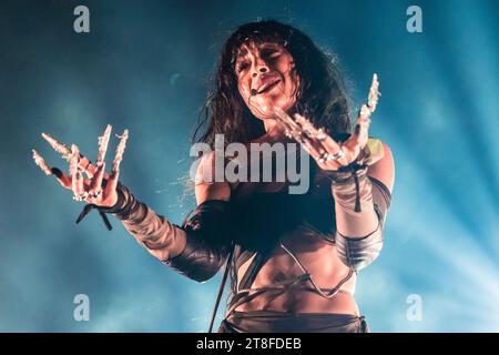 Oslo, Norvège. 19 novembre 2023. La chanteuse suédoise Loreen donne un concert live au Rockefeller à Oslo. (Crédit photo : Gonzales photo/Alamy Live News Banque D'Images