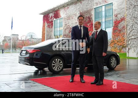 Konferenz G20 Compact avec l'Afrique Konferenz G20 Compact avec l'Afrique Am 20. Novembre 2023 à Berlin im Kanzleramt, OLAF Scholz, Bundeskanzler, Mark Rutte, Ministerpräsident der Niederlande Berlin GER *** Conférence G20 Compact with Africa Conférence G20 Compact with Africa le 20 novembre 2023 à Berlin à la Chancellerie, OLAF Scholz, Chancelier fédéral, Mark Rutte, premier ministre des pays-Bas Berlin Berlin GER crédit : Imago/Alamy Live News Banque D'Images