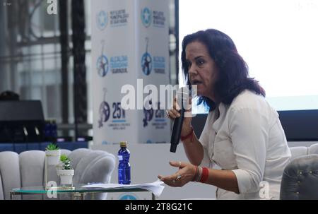 GYE-CONFERENCIAS VIOLENCIA CONTRA MUJER Guayaquil, lunes 20 de noviembre del 2023 en el Palacio de Cristal, ubicado en la parte sur del malecon 2000, la Municipalidad de Guayaquil realizo la inauguracion del ciclo de conferencias Eliminacion de la Violencia contra las Mujer dentro del marco conmemorativo por el 25 de noviembre. En la grafica la Dra. Maria Isabel Silva, directora de la Unidad de Patrimonio de la Municipalidad de Guayaquil Fotos:CÃ sar Munoz/API Guayaquil Guayas Équateur soi-GYE-CONFERENCIASVIOLENCIACONTRAMUJER-40db42a670fd02955c89901b197b8408 *** GYE CONFÉRENCES SUR LA VIOLENCE CONTRE Banque D'Images