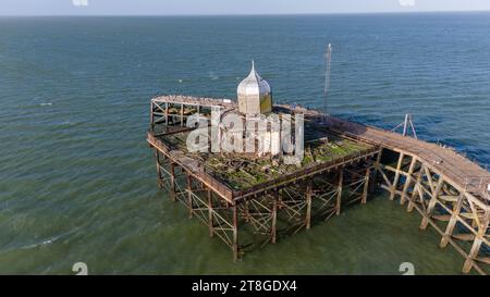 Un plan rapproché de la tête de pierre abandonnée de Herne Bay qui a été isolée en mer après une tempête en janvier 1978. Banque D'Images