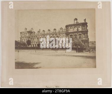 Ruines de la commune 1871. Hôtel de ville après l'incendie, 4e arrondissement, Paris, photographe, en 1871, photographie, Arts graphiques, Photographie, tirage albumen, Dimensions - travail : hauteur : 18,2 cm, largeur : 24,6 cm Banque D'Images