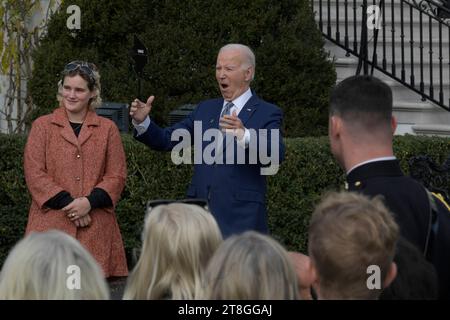 Washington, États-Unis. 20 novembre 2023. Le président AMÉRICAIN Joe Biden pardonne la turquie appelée liberté célébrant le National Thanksgiving 2023 lors d'une cérémonie, aujourd'hui le 20 novembre 2023 à South Lawn / Maison Blanche à Washington DC, États-Unis. (Photo de Lenin Nolly/Sipa USA) crédit : SIPA USA/Alamy Live News Banque D'Images