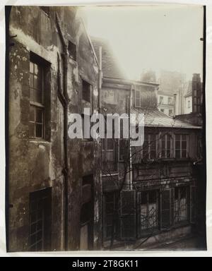 Cour de Rouen, 5e arrondissement, Paris, Atget, Eugène (Jean Eugène Auguste Atget), photographe, Photographie, Arts graphiques, Albumen print, dimensions - travail : hauteur : 22,4 cm, largeur : 18,1 cm Banque D'Images