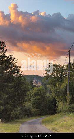 Dordogne Eté 2023 Monfort Vitrac château et paysages vue depuis peche du malet Banque D'Images