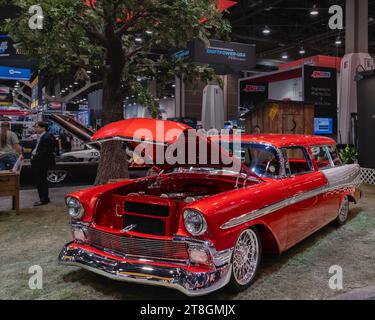 LAS VEGAS, NV/États-Unis - 2 NOVEMBRE 2023 : 'Somad', un wagon Chevrolet Nomad 1956. Constructeur : Reister’s Rod and Customs. SEMA Banque D'Images