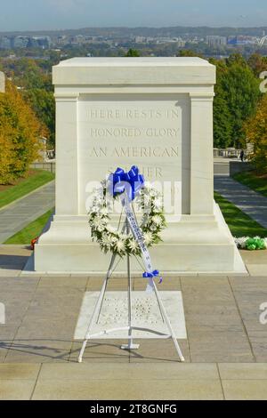 La tombe du soldat inconnu au cimetière d'Arlington en Virginie Banque D'Images