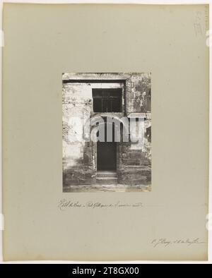 Porte gothique dans la cour arrière du Hôtel de sens, 1e arrondissement, Paris, Barry, J. (veuve), photographe, en 5-1912, 19e-20e siècle, Photographie, Arts graphiques, photographie, Gelatino Silver bromure print, Dimensions - tirage original:, hauteur : 23,3 cm, largeur : 17 cm, Dimensions - montage:, hauteur : 50,4 cm, largeur : 40 cm Banque D'Images