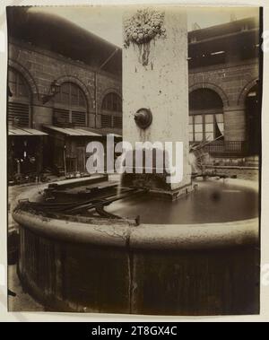 Marché des Carmes, place Maubert, 5e arrondissement, Paris, Atget, Eugène (Jean Eugène Auguste Atget), photographe, Photographie, Arts graphiques, Albumen print, dimensions - travail : hauteur : 21,7 cm, largeur : 18,8 cm Banque D'Images