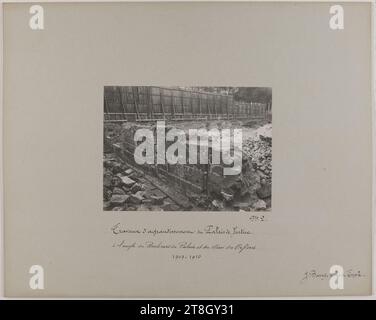 Agrandissement du Palais de Justice à l’angle du Boulevard du Palais et du Quai des Orfèvres, 4e arrondissement, Paris, Barry, Jean, photographe, entre 1909-1910, Photographie, Arts graphiques, Photographie, impression gélatine-bromure d'argent, Dimensions de travail : hauteur : 16,7 cm, largeur : 22,8 cm, Dimensions de l'ancienne monture : hauteur : 40,1 cm, largeur : 50,2 cm Banque D'Images