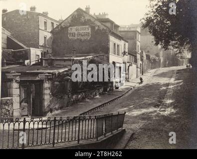 Rue de l'Abreuvoir, Montmartre, 18e arrondissement, Paris. 1932, Auvillain, R., photographe, Photographie, arts graphiques, Dimensions - oeuvre : hauteur : 17,8 cm, largeur : 23,3 cm Banque D'Images