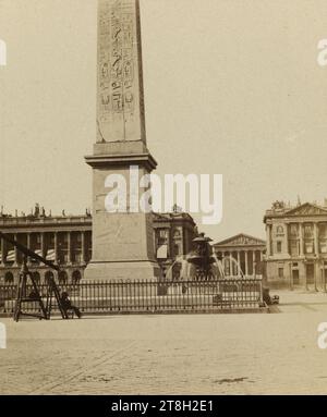 Obélisque de la place de la Concorde, 1er arrondissement, Paris, photographe, 19e-20e siècle, photographie, Arts graphiques, Photographie, tirage albumen, Dimensions - œuvres : hauteur : 8 cm, largeur : 6,6 cm, Dimensions - monture antique:, hauteur : 63,1 cm, largeur : 49,4 cm Banque D'Images