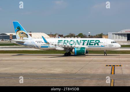 Frontier Airlines Airbus A320neo Flugzeug Flughafen Chicago Midway in den USA Chicago, USA. , . Ein Airbus A320neo Flugzeug der Frontier Airlines mit dem Kennzeichen N356FR auf dem Flughafen Chicago Midway MDW in den USA. *** Frontier Airlines Airbus A320neo aéroport Chicago Midway aux Etats-Unis Chicago, USA 4 mai 2023 un Airbus A320neo de Frontier Airlines immatriculé N356FR à l'aéroport Chicago Midway MDW aux Etats-Unis Credit : Imago/Alamy Live News Banque D'Images