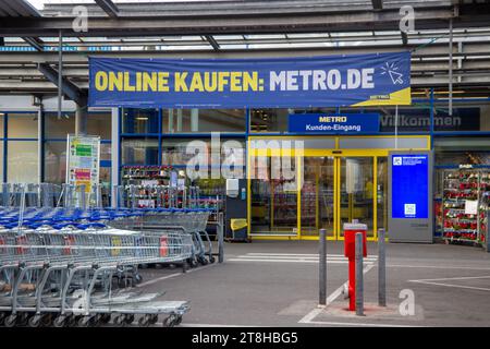 Succursale du grossiste alimentaire et non alimentaire Metro à Ludwigshafen am Rhein Banque D'Images