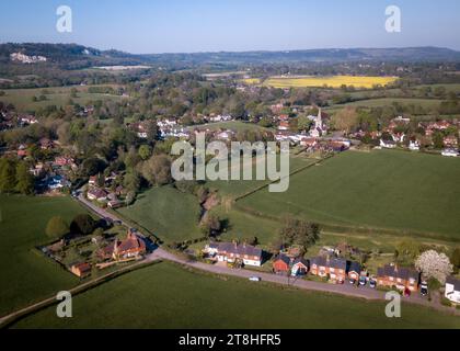 Dorking, Surrey, Royaume-Uni- vue aérienne de Brockham, un village rural pittoresque près de Dorking Banque D'Images