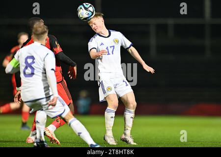 Lyall Cameron (17 ans) d'Ecosse photographié en action lors d'un match de football entre les équipes nationales des moins de 21 ans de Belgique et d'Ecosse lors de la 4 ème journée de match dans le groupe B lors de la qualification du Championnat des moins de 21 ans de l'EUFA , le samedi 17 novembre 2023 à Roeselare , Belgique .(photo de David Catry/Isosport) Banque D'Images