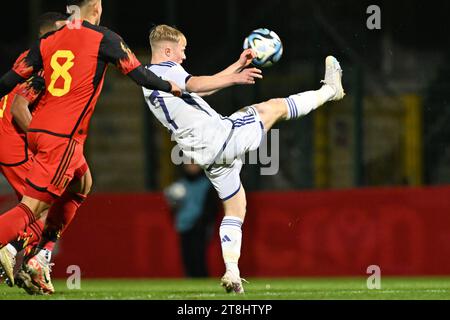 Roeselare, Belgique. 17 novembre 2023. Lyall Cameron (17 ans) d'Ecosse photographié lors d'un match de football entre les équipes nationales des moins de 21 ans de Belgique et d'Ecosse lors de la 4 e journée de match dans le groupe B lors de la qualification du Championnat des moins de 21 ans de l'EUFA, le samedi 17 novembre 2023 à Roeselare, Belgique .(photo de David Catry/Isosport) crédit : Sportpix/Alamy Live News Banque D'Images