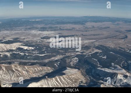 Gamme avant du Colorado vue d'un avion de passagers Banque D'Images