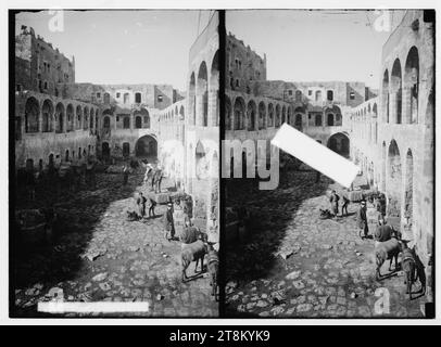 Divers types, etc Khan ; une auberge indigène. Banque D'Images