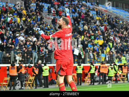 Leverkusen, Allemagne - 20 novembre 2023 : le gardien de but Gianluigi Donnarumma réagit alors que l'Italie est promue à l'UEFA EURO 2024 après un match de qualification contre l'Ukraine au stade BayArena Banque D'Images