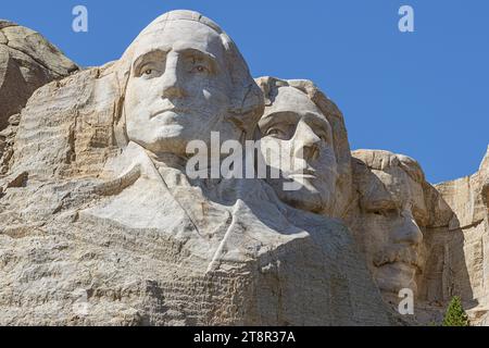 Mount Rushmore avec les têtes de George Washington, Thomas Jefferson et Theodore Roosevelt, situé près de Keystone, Dakota du Sud Banque D'Images