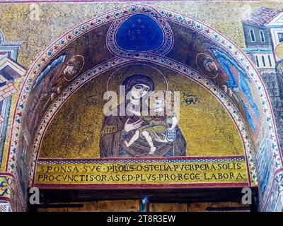 Mosaïques byzantines dans la cathédrale de Monreale, Palerme - Sicile, Italie Banque D'Images