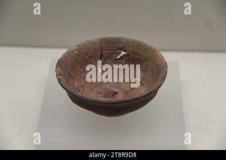 Poterie néolithique, Galerie d'histoire tibétaine, Musée du Tibet, Lhassa Banque D'Images