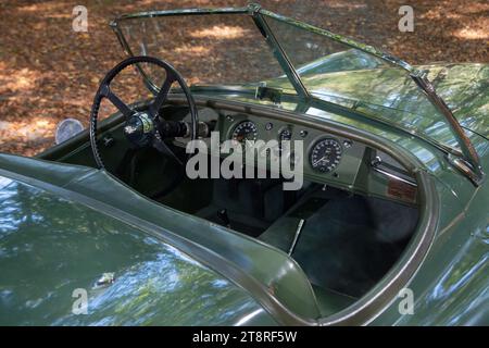 Early (1948) conduite à gauche Jaguar XK120 classique voiture de sport britannique Banque D'Images