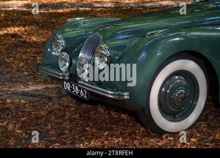 Early (1948) conduite à gauche Jaguar XK120 classique voiture de sport britannique Banque D'Images