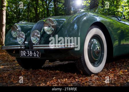 Early (1948) conduite à gauche Jaguar XK120 classique voiture de sport britannique Banque D'Images