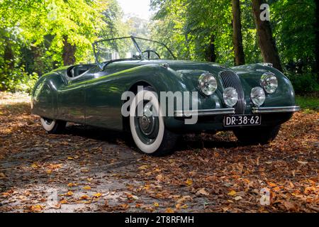 Early (1948) conduite à gauche Jaguar XK120 classique voiture de sport britannique Banque D'Images