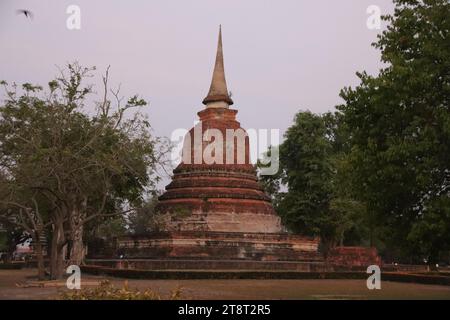 Wat Chana Songkhram, Parc historique de Sukhothai, Sukhothai, Thaïlande, ancienne capitale thaïlandaise du 13e au 16e siècle. Regroupement de temples au nord de la ville antique Banque D'Images