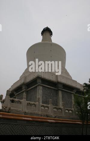 Bai Ta (pagode blanche), île de Qionghua, Chine, parc Beihai, 2007 Banque D'Images