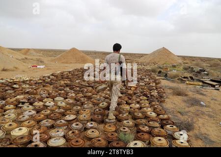 HAJJAH, YÉMEN – 27 janvier 2021 : destruction de plus de cinq mille mines et engins explosifs restes de guerre dans le gouvernorat de Hajjah sur le Banque D'Images