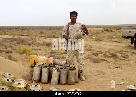 HAJJAH, YÉMEN – 27 janvier 2021 : destruction de plus de cinq mille mines et engins explosifs restes de guerre dans le gouvernorat de Hajjah sur le Banque D'Images