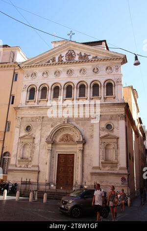 Basilique catholique romaine de Sainte Claire (Santa Chiara) d'Assise - Église du Séminaire pontifical français, Centre historique de Rome antique, Rome, Italie Banque D'Images