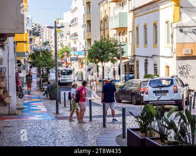 Rue Direita ou rue Direita à Portimao dans le district de Faro de l'Algarve au Portugal Banque D'Images