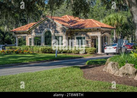 Gatehouse for Sawgrass Players Club, une communauté fermée privée et domicile DU Championnat de golf PLAYERS à TPC Sawgrass à Ponte Vedra Beach, FL. Banque D'Images