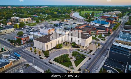 Delaware County court Administration Building dans le centre-ville de Muncie, Indiana aérien Banque D'Images