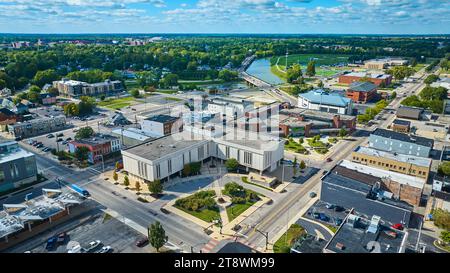 Delaware County court Administration bâtiment aérien de la ville de Muncie, DANS UNE journée ensoleillée d'été Banque D'Images