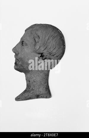 Portrait sérieux d'un jeune homme., Dantan, Jean Pierre (dit Dantan Jeune), sculpteur, en 1851, 19e siècle, Sculpture, relief, Dimensions - travail : hauteur : 17,2 cm Banque D'Images