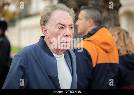 Londres, Royaume-Uni. 21 novembre 2023. Lord Andrew Lloyd Webber, baron Lloyd-Webber, compositeur anglais et créateur de théâtre musical, est vu marcher le long de Whitehall à Westminster aujourd'hui. Crédit : Imageplotter/Alamy Live News Banque D'Images