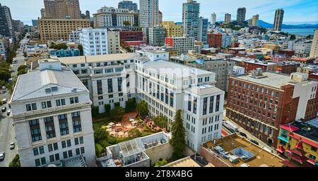 Le Ritz Carlton Hotel Aerial Resort San Francisco avec oasis de cour, CA Banque D'Images