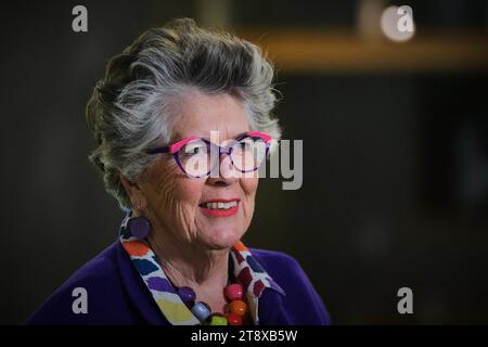 Édimbourg Écosse, Royaume-Uni 21 novembre 2023. Prue Leith au Parlement écossais. crédit sst/alamy live news Banque D'Images