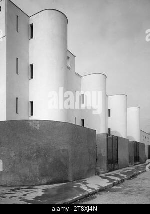 Werkbundsiedlung, maison 25-28 (13e, Veitingergasse 87-93) : côté rue, Martin Gerlach jun. (1879-1944), photographe, André Lurçat (1892-1970), architecte, 1932, verre, négatif, hauteur 23,8 cm, largeur 17,8 cm, architecture, Vienne rouge, expositions, 13e arrondissement : Hietzing, la maison ordinaire ou la rangée ordinaire de maisons, immeuble de faible hauteur, immeuble d'appartements, la collection de Vienne Banque D'Images