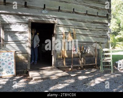 Cabine de démonstration, Mabry Mill, Blue Ridge Parkway, Virginie, États-Unis Banque D'Images