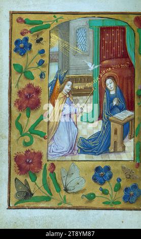 Livre d'heures, Annonciation, ce livre d'heures de poche, ca. 1500, a été achevé dans le style du Maître des Prayerbooks et de ses associés. Ce manuscrit a probablement été achevé à Bruges, où ces artistes semblent avoir été centrés. Le style d'illumination, qui peut être vu dans les douze miniatures existantes, les bordures, les initiales historiées, et même drolleries, montre une précision habile requise des peintres qui ont été chargés de compléter l'illumination de livres de cette taille Banque D'Images